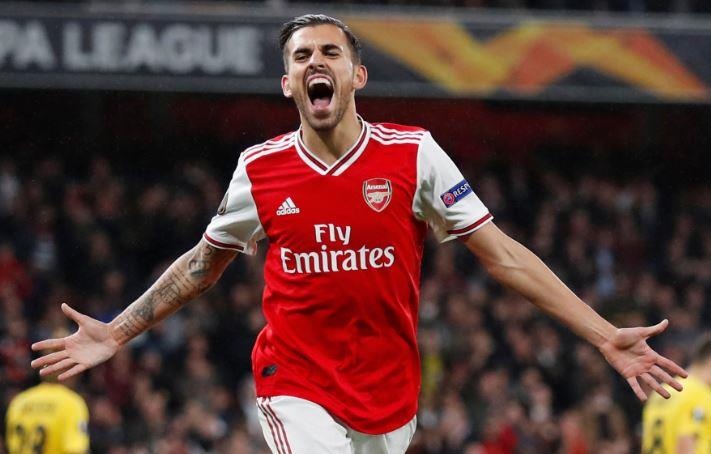 Tien dao 18 tuoi lap cu dup trong 2 phut giup Arsenal thang 4-0 hinh anh