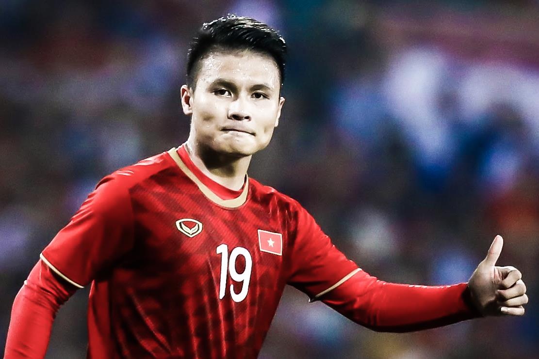 Cham diem Viet Nam 1-0 Malaysia: Quang Hai va Que Ngoc Hai ghi dau an hinh anh