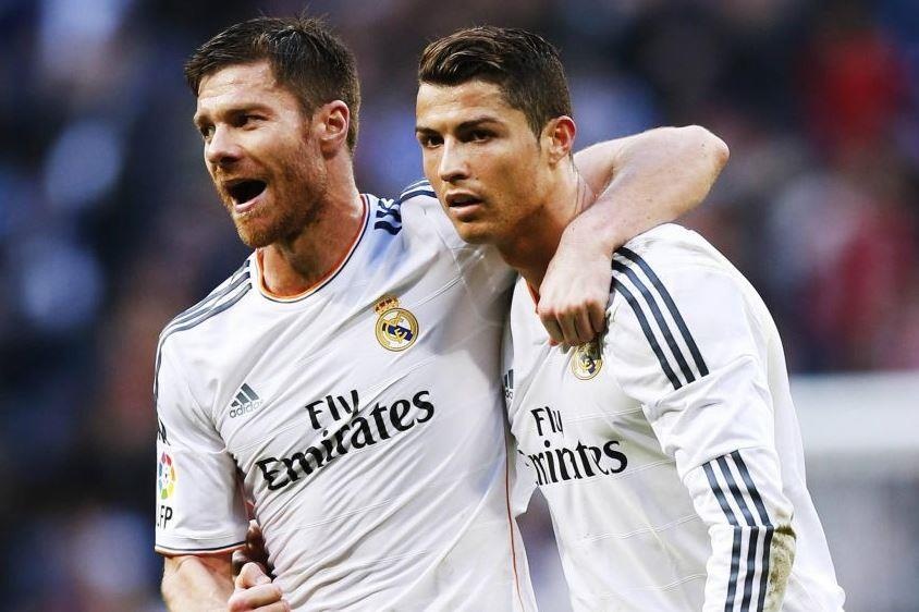 Doi hinh hay nhat thap ky cua Real Madrid gay tranh cai hinh anh