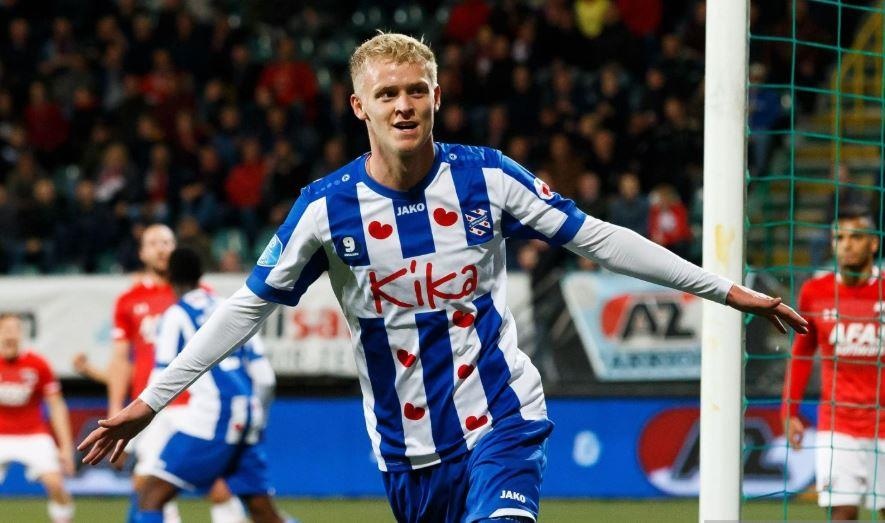 Heerenveen thang dam doi cam hoa Man Utd hinh anh