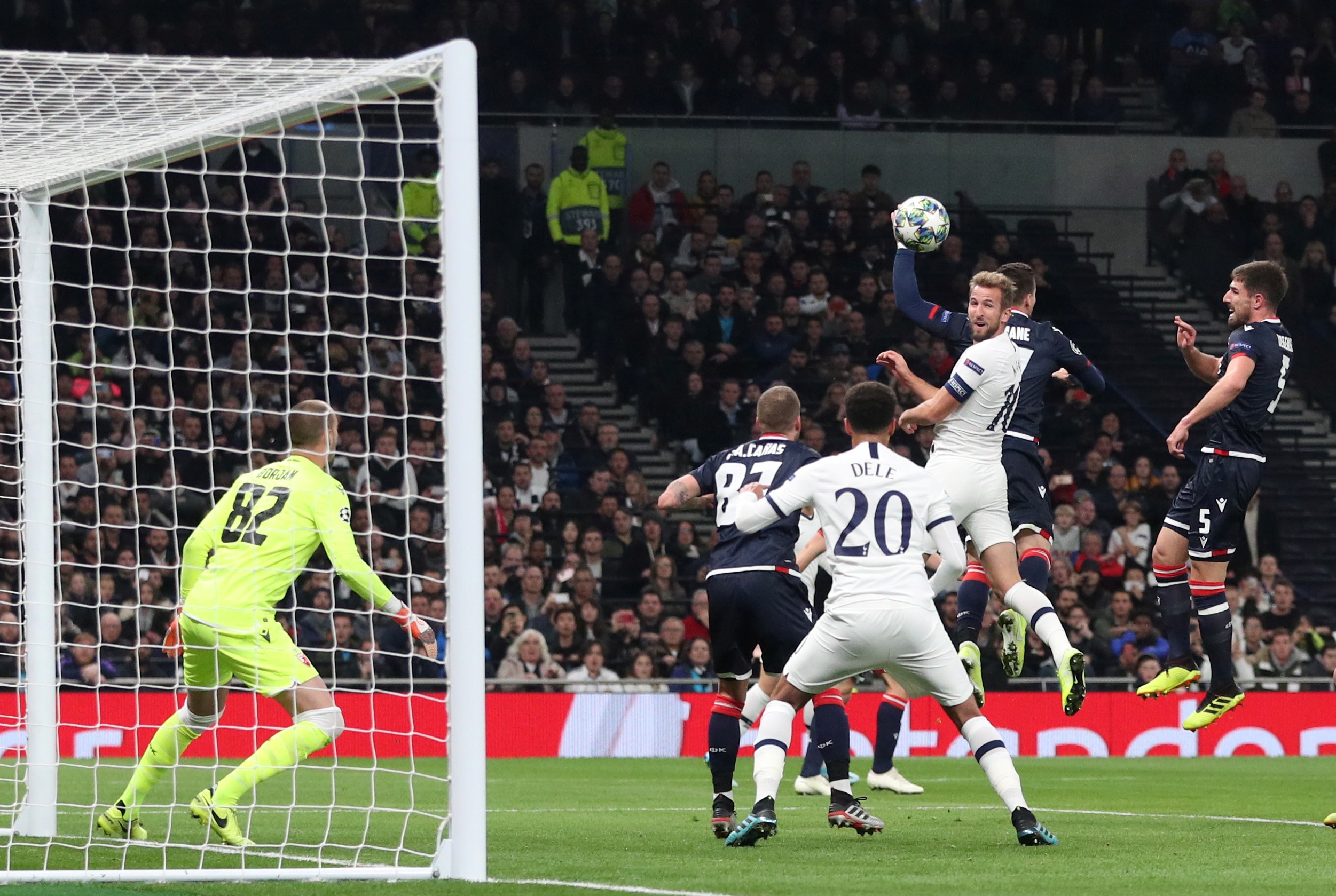 Tottenham thang 5-0 anh 3