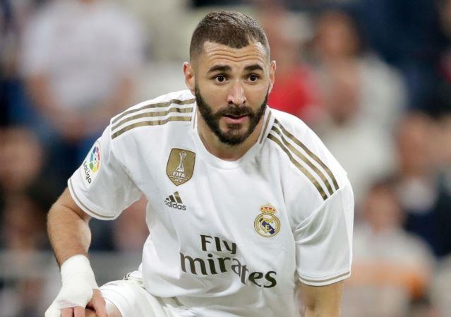 Benzema ruc sang trong tran thang 5 sao cua Real Madrid hinh anh