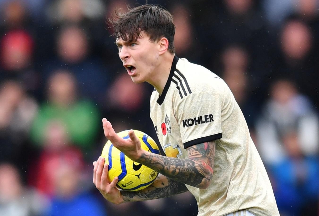 MU tro lai mat dat sau tran thua Bournemouth hinh anh