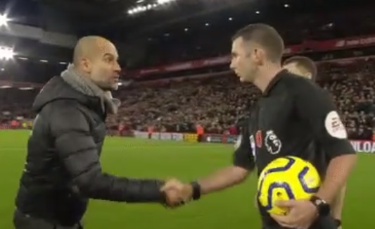 Pep cam on trong tai sau tran thua Liverpool hinh anh