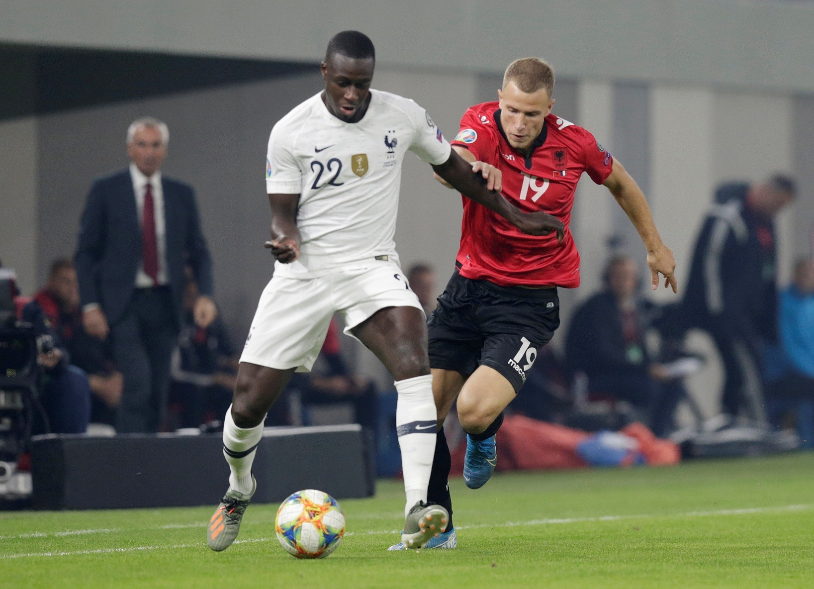 Tuyen Phap thang Albania anh 1