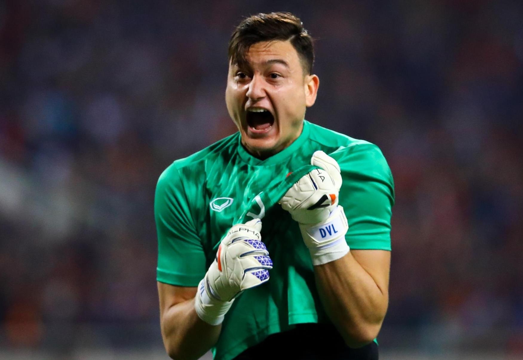 Van Lam can pha 11 m, Viet Nam hoa Thai Lan o vong loai World Cup hinh anh