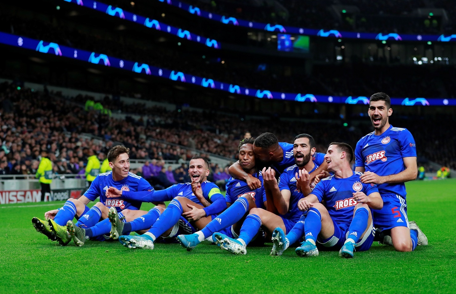 Tottenham dau Olympiacos anh 3