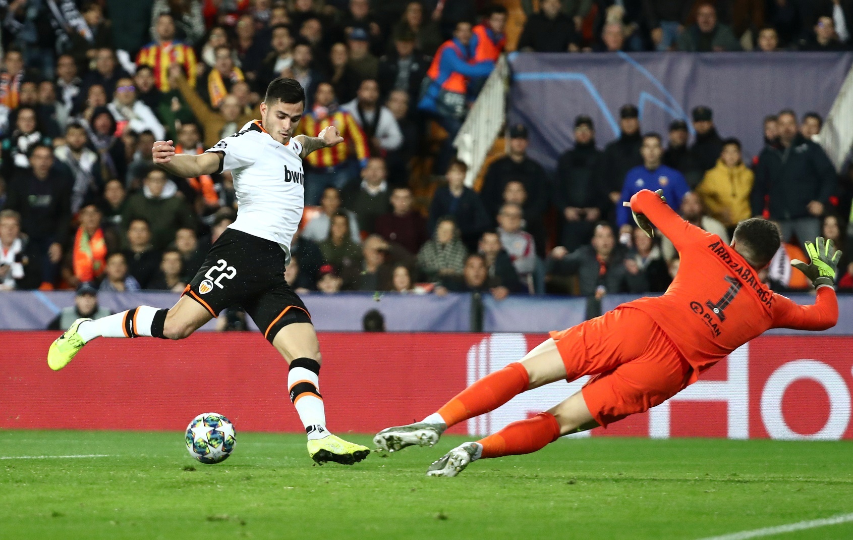 Chelsea dau Valencia anh 2