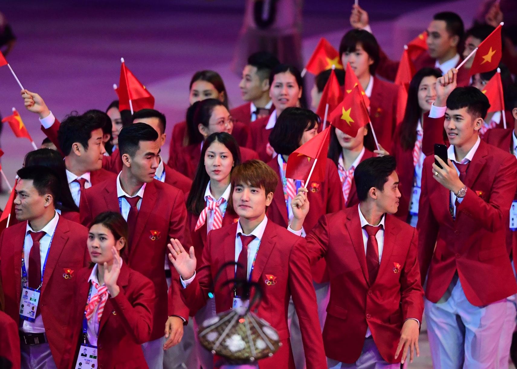 Doan Viet Nam dieu hanh tai le khai mac SEA Games 30 hinh anh