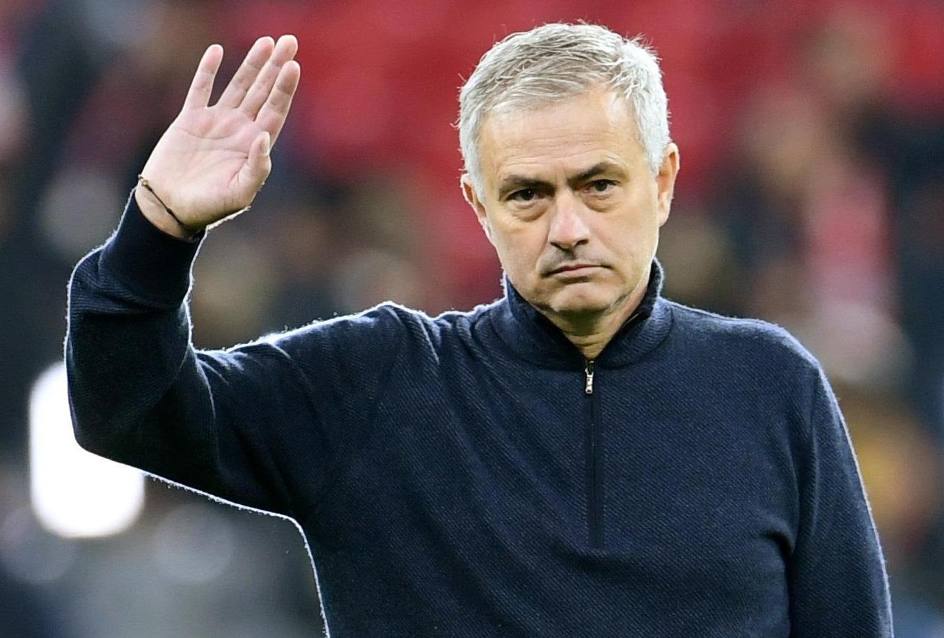 Mourinho nhan that bai thu 2 cung Tottenham hinh anh