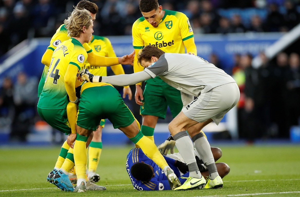 Cau thu Leicester gay phan no vi dinh ghi ban o tinh huong tra bong hinh anh