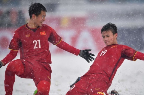 Pha da phat cua Quang Hai dan dau de cu giai ban thang dep U23 chau A hinh anh