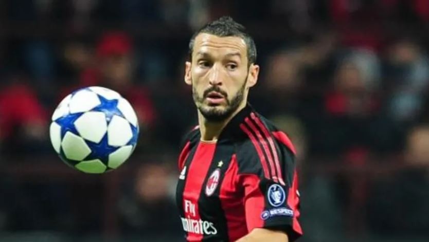 doi hinh Milan vo dich Serie A 2011 anh 5