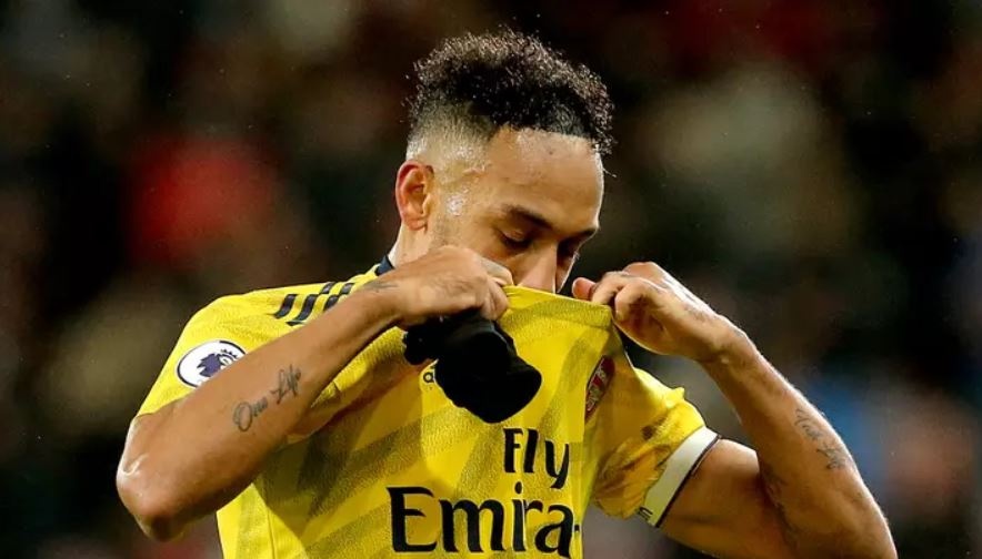 Aubameyang doi roi Arsenal vi thanh tich te hinh anh