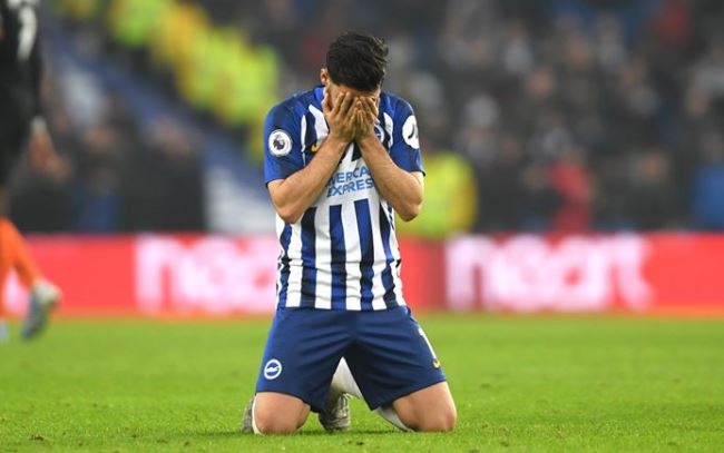 Tien dao Iran xuc dong sau pha nga nguoi moc bong tung luoi Chelsea hinh anh