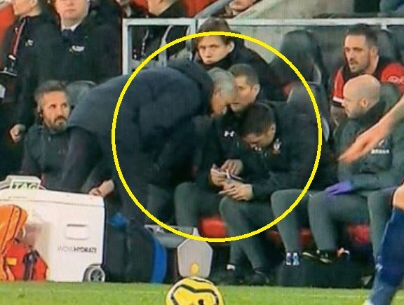 Mourinho nhan the vang vi nhin trom chien thuat doi thu hinh anh