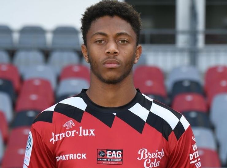 Tien dao tre nguoi Phap qua doi vi tai nan giao thong hinh anh