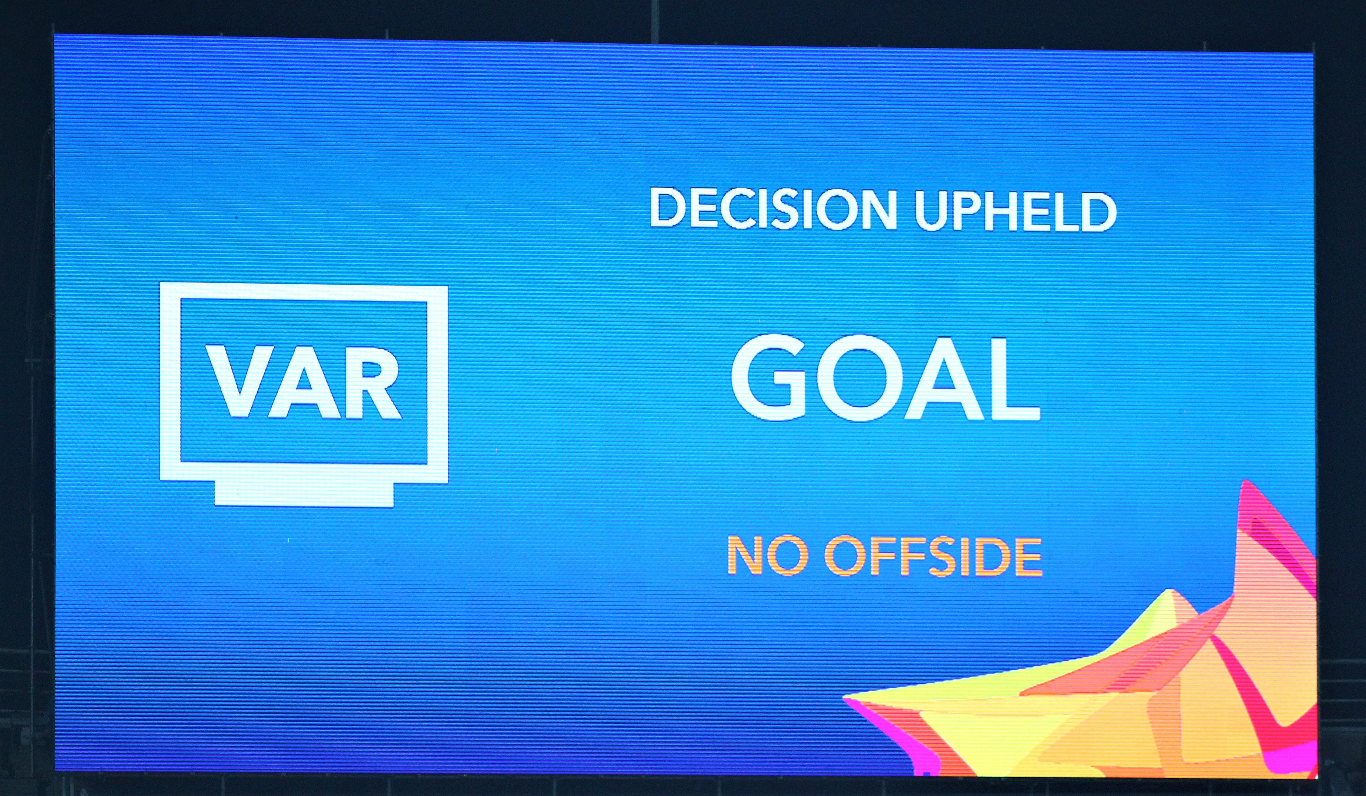 VAR,  U23 Qatar,  U23 chau A anh 5