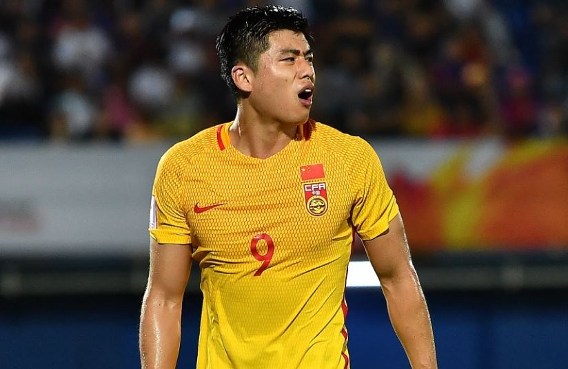 U23 Trung Quoc guc nga truoc Han Quoc o phut bu gio hinh anh