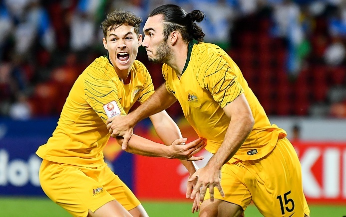 Phung phi co hoi, U23 Uzbekistan mat ve Olympic vao tay Australia hinh anh