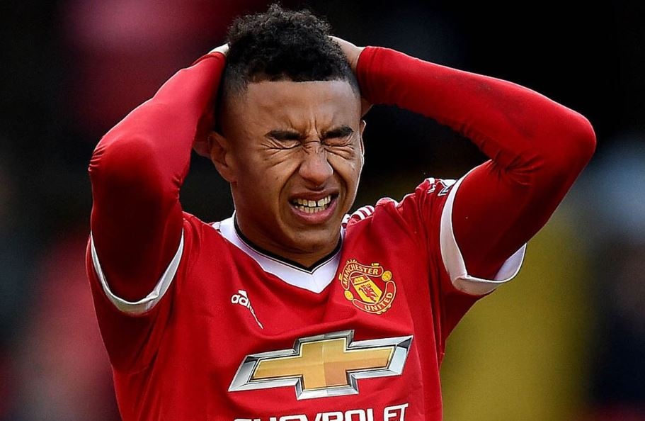 HLV Solskjaer noi gian vi Lingard de mat bong nhieu lan hinh anh