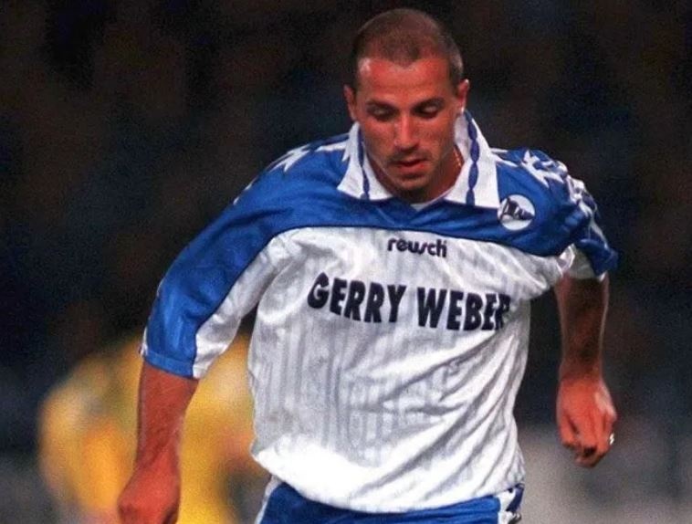 dieu khoan la trong bong da anh 1