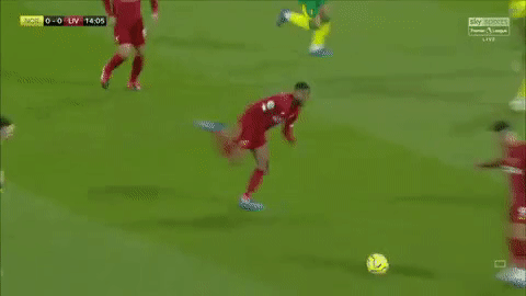 Firmino the hien ky thuat chuyen khong nhin hinh anh