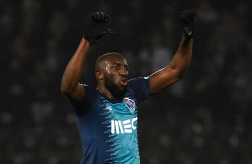 Marega bi phan biet chung toc anh 1