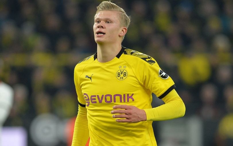 Haaland lap hang loat ky luc sau cu dup vao luoi PSG hinh anh