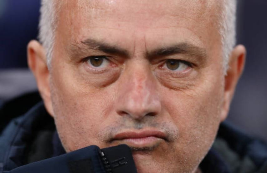 HLV Mourinho toan thua khi doi dau Lampard hinh anh