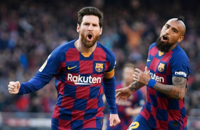 Messi ghi 4 ban dua Barca len ngoi dau La Liga hinh anh