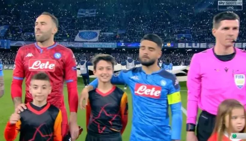 Insigne dung voi mascot cao anh 1