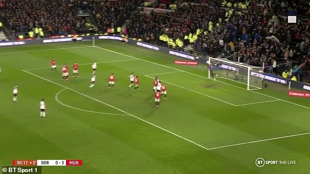 Romero bi trach moc anh 1