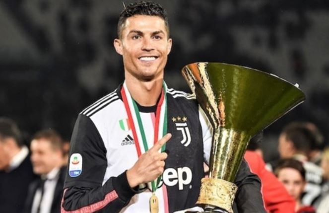 Ronaldo co the ngay lap tuc vo dich Serie A vi dich Covid-19 hinh anh