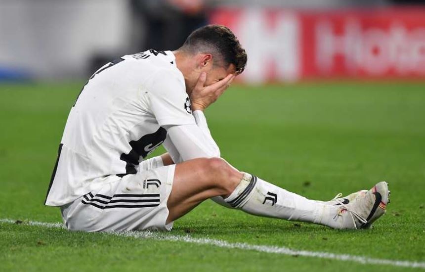Ronaldo bi cach ly sau khi dong doi duong tinh voi virus corona hinh anh