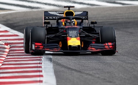 Chang dua F1 Viet Nam bi hoan hinh anh