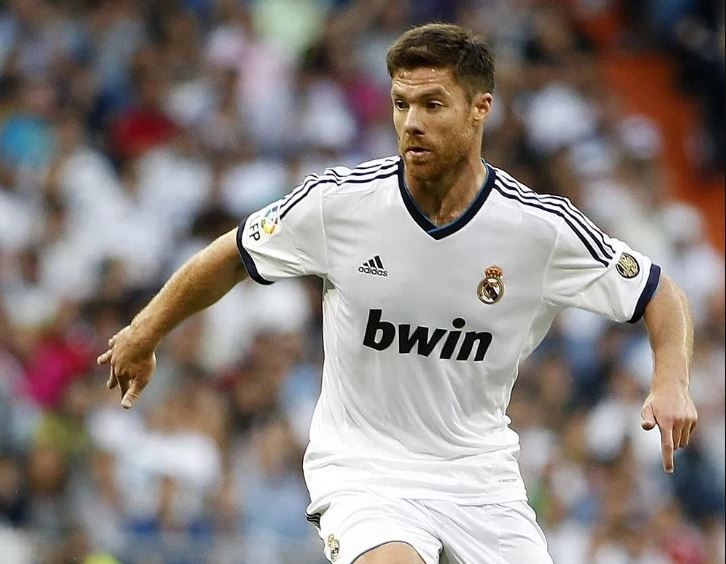 Doi hinh Real bi Barca vui dap 5-0 anh 7