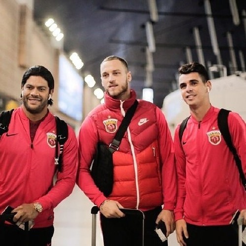 Dong doi cua Hulk bi cam tro lai Trung Quoc anh 1