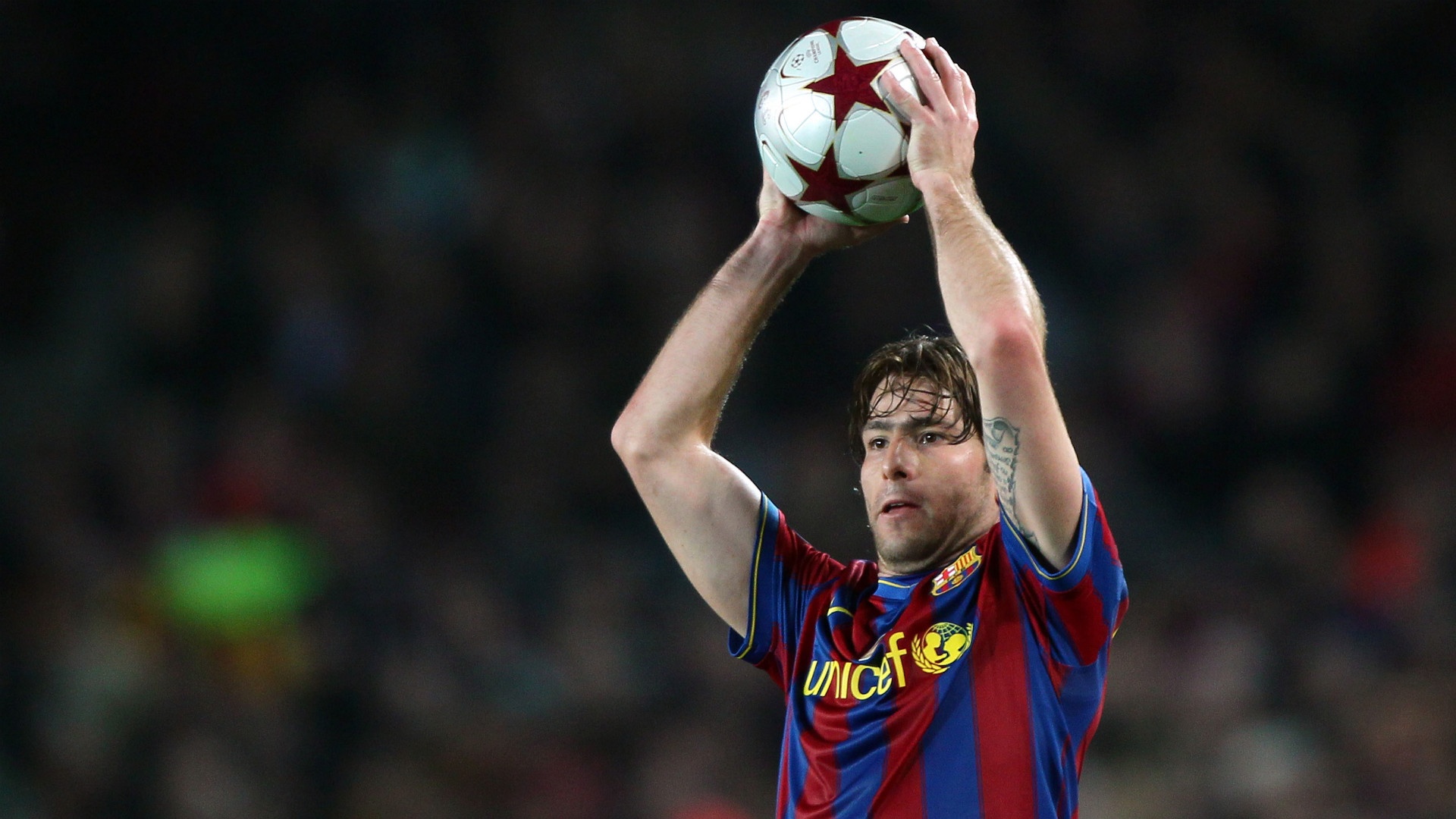 Balotelli loai Ronaldo khoi doi hinh trong mo anh 6