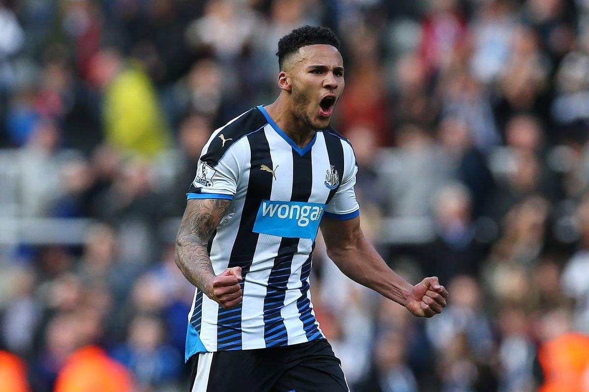 Doi hinh trong mo cua Newcastle anh 5