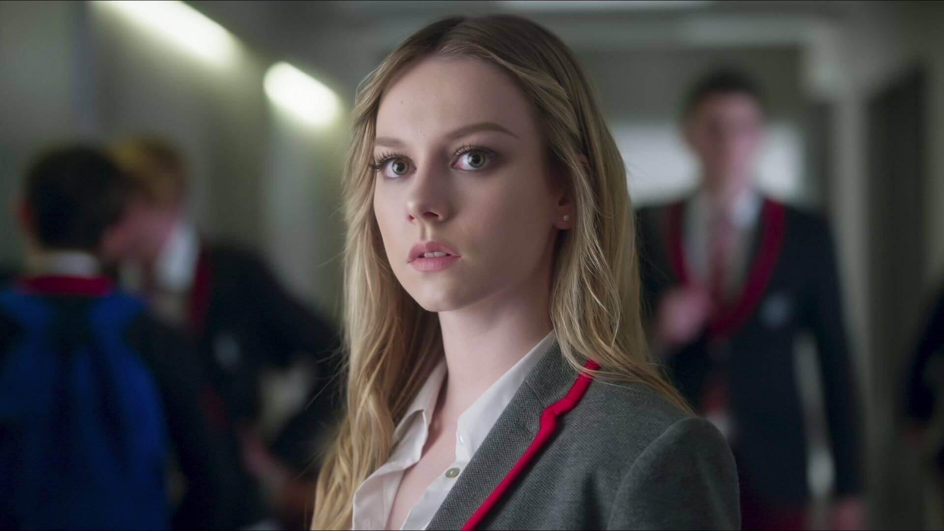 Ban gai Ronaldo bi soan ngoi 'nu hoang' mang xa hoi anh 4