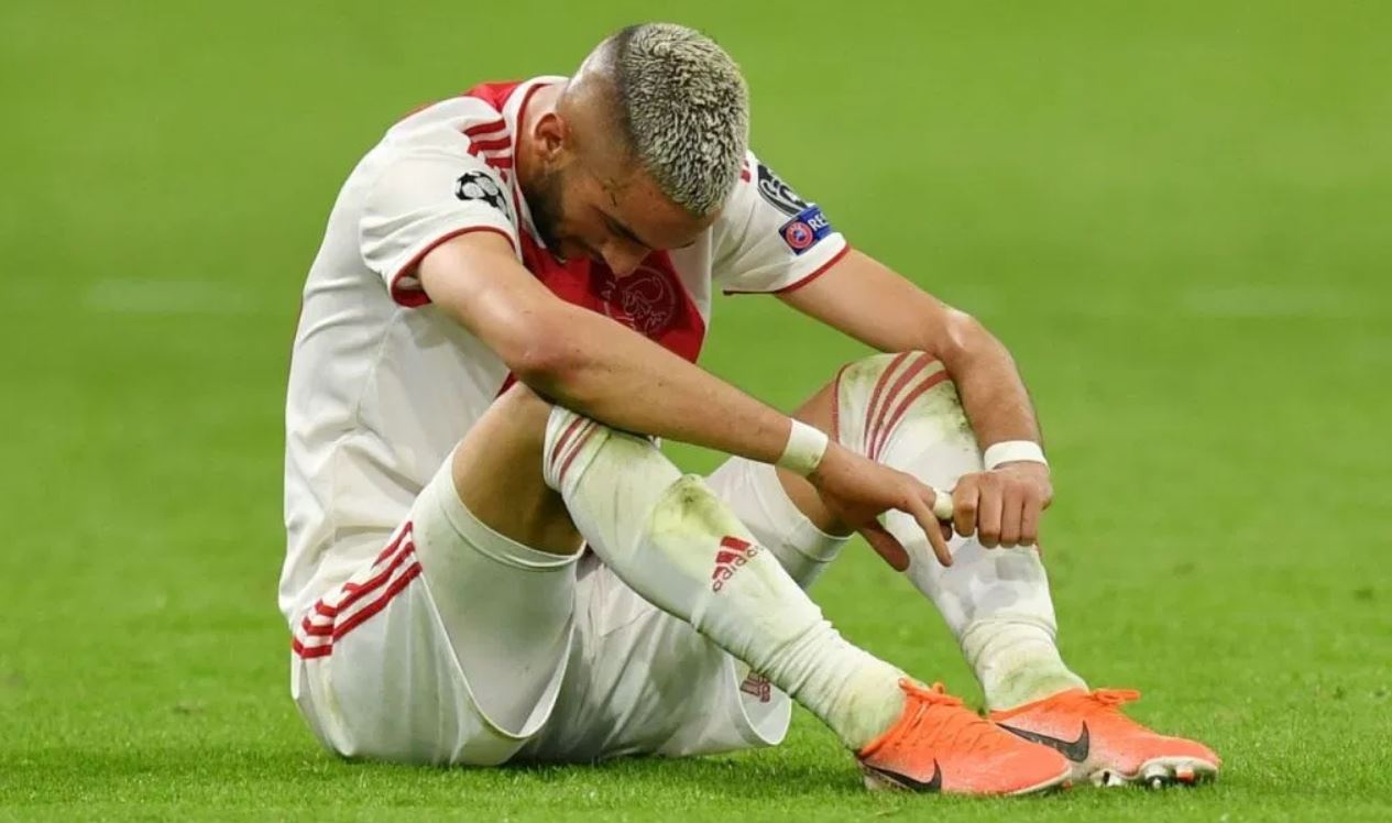 Giai VDQG Ha Lan bi huy, de trong ten nha vo dich hinh anh