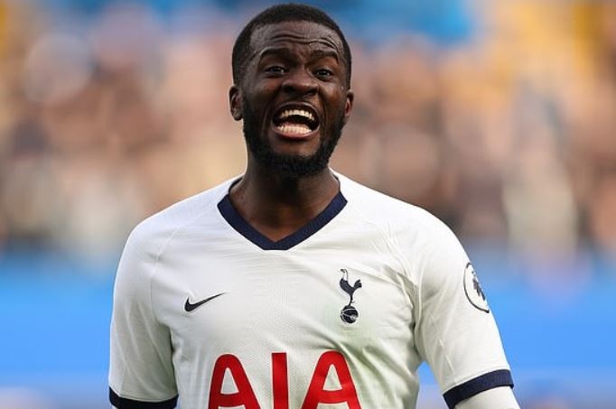 Barca gay bat ngo voi ban hop dong ho cua Tottenham hinh anh