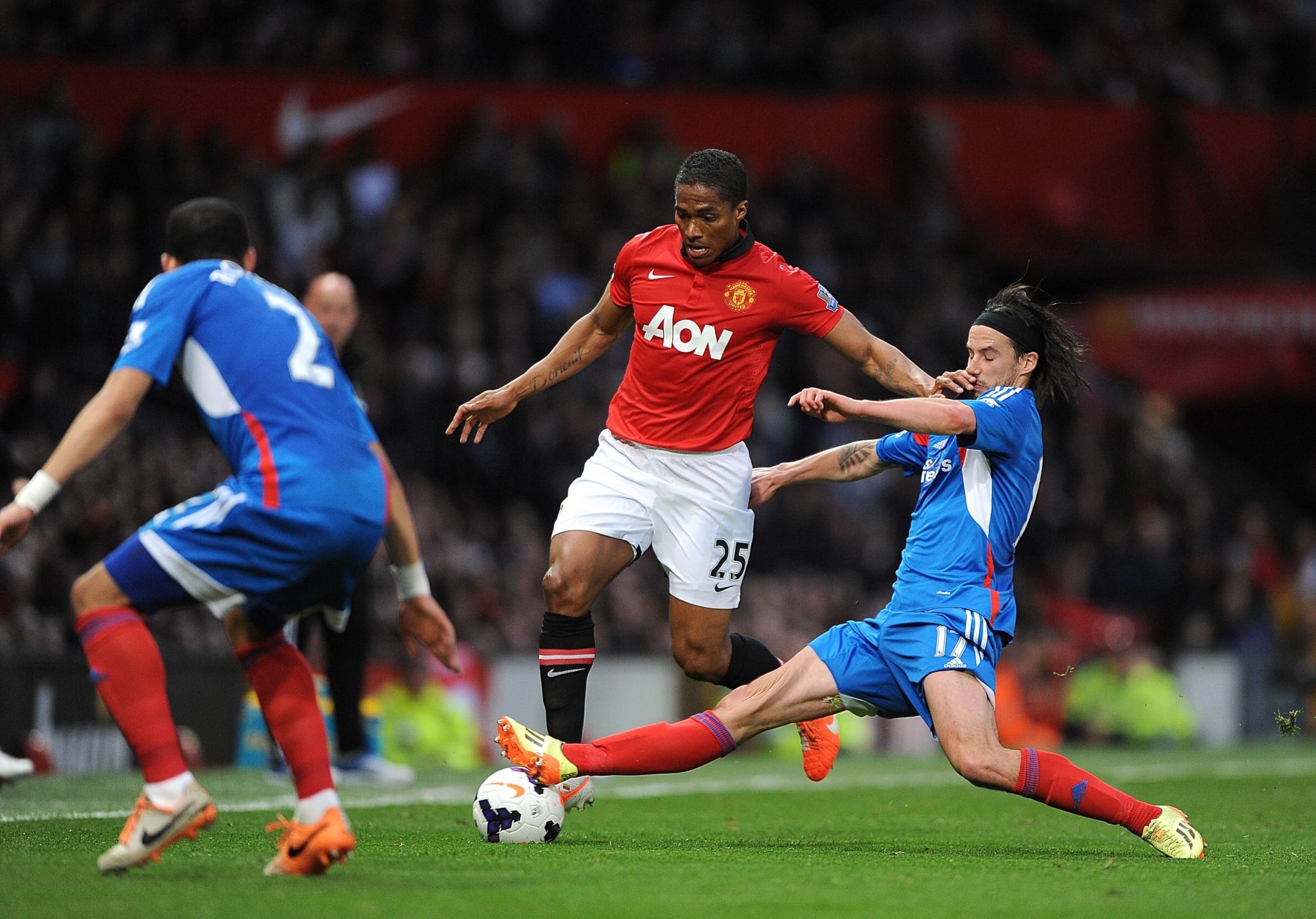 HLV Giggs vao san cho MU anh 5