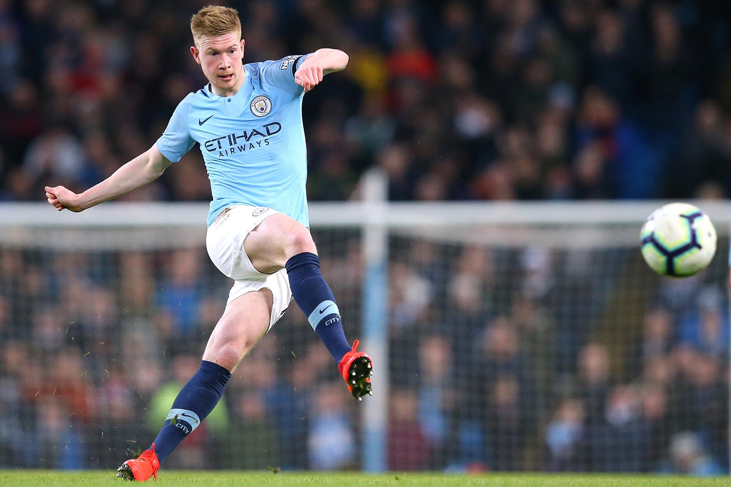 Doi hinh hay nhat Premier League mua nay gay tranh cai anh 8