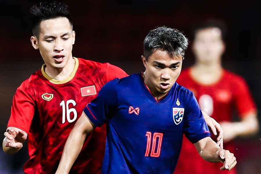 Chanathip vao doi hinh ti hon voi chieu cao trung binh 1,6 m hinh anh