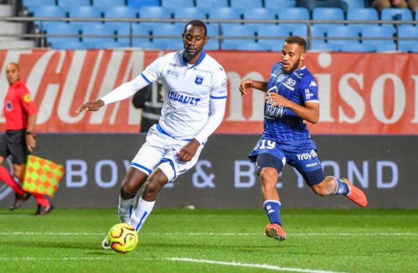 Doi hinh chieu cao trung binh 2, 01 m anh 4