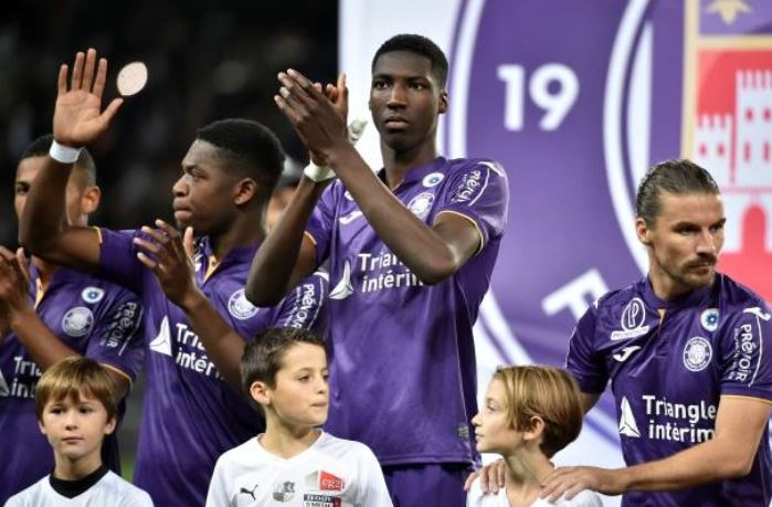 Doi hinh chieu cao trung binh 2, 01 m anh 10