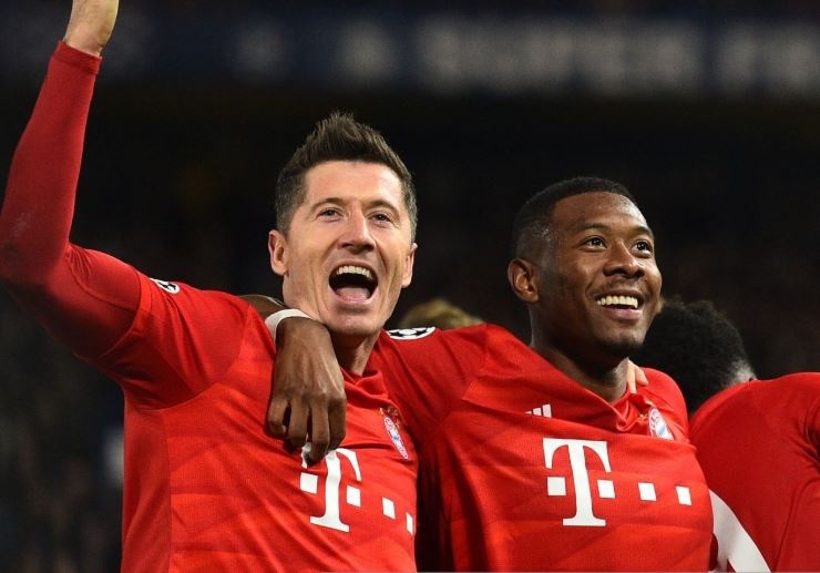 Lewandowski tao thong ke sanh ngang Ronaldo, Messi o the ky 21 hinh anh