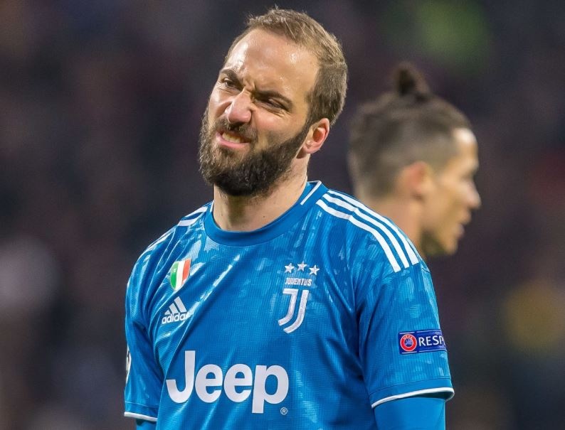 Juventus ban 7 cau thu anh 4
